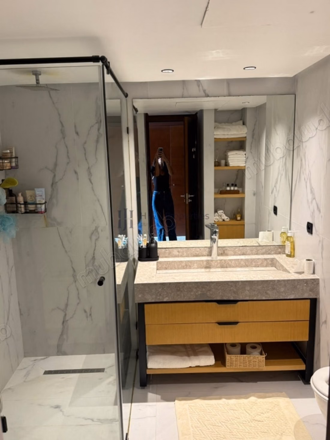 T4 de 200m² – 3 chambres – ch. Personnel
