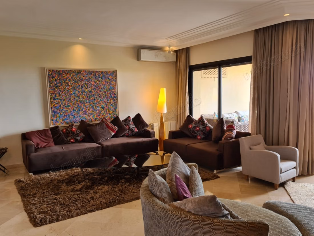 Appartement vide 300 m² avec Piscine, Ain Diab