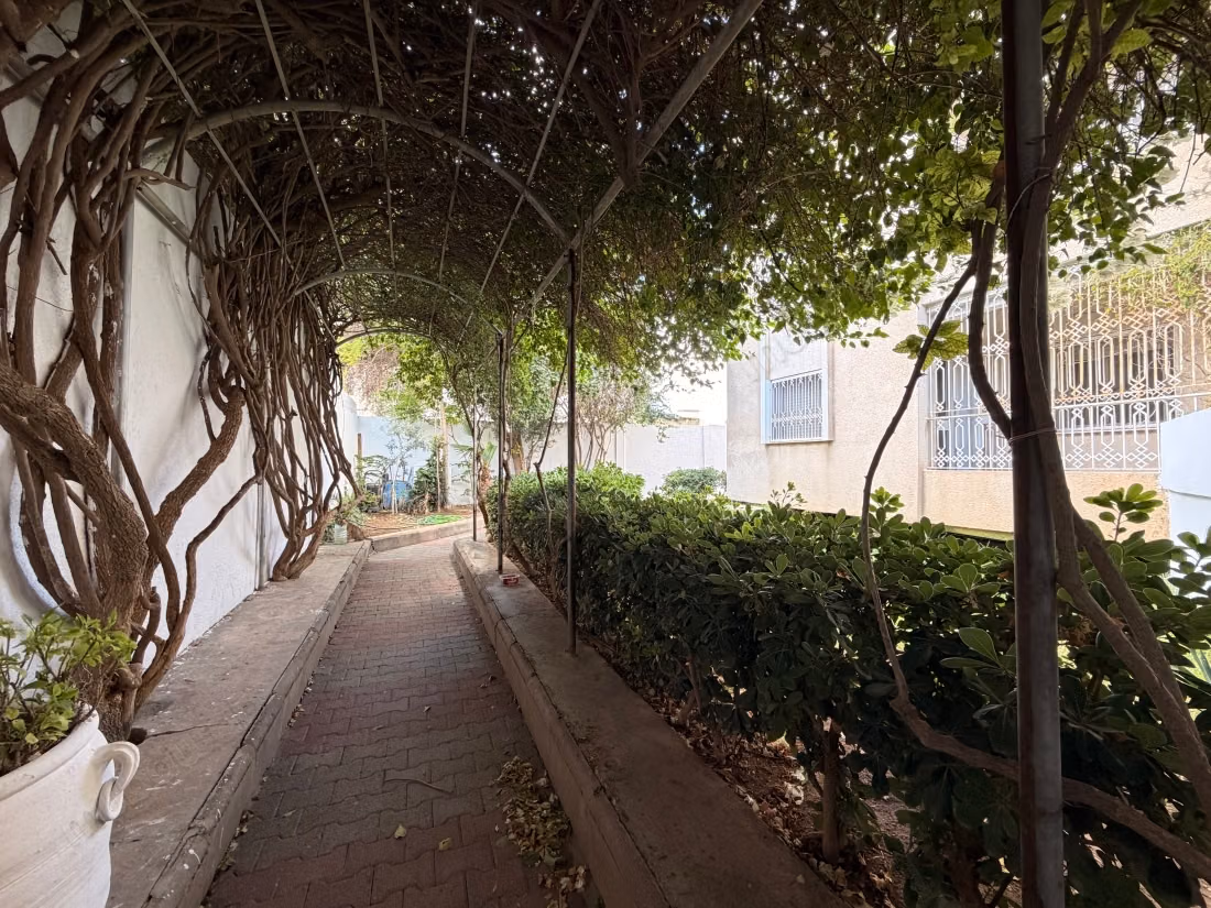 For Sale Ground Floor Apartment S4 with Private Garden in Bardo