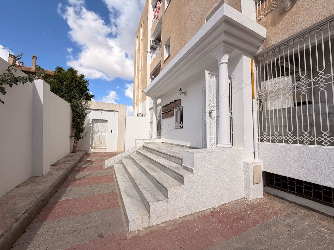 For Sale Ground Floor Apartment S4 with Private Garden in Bardo