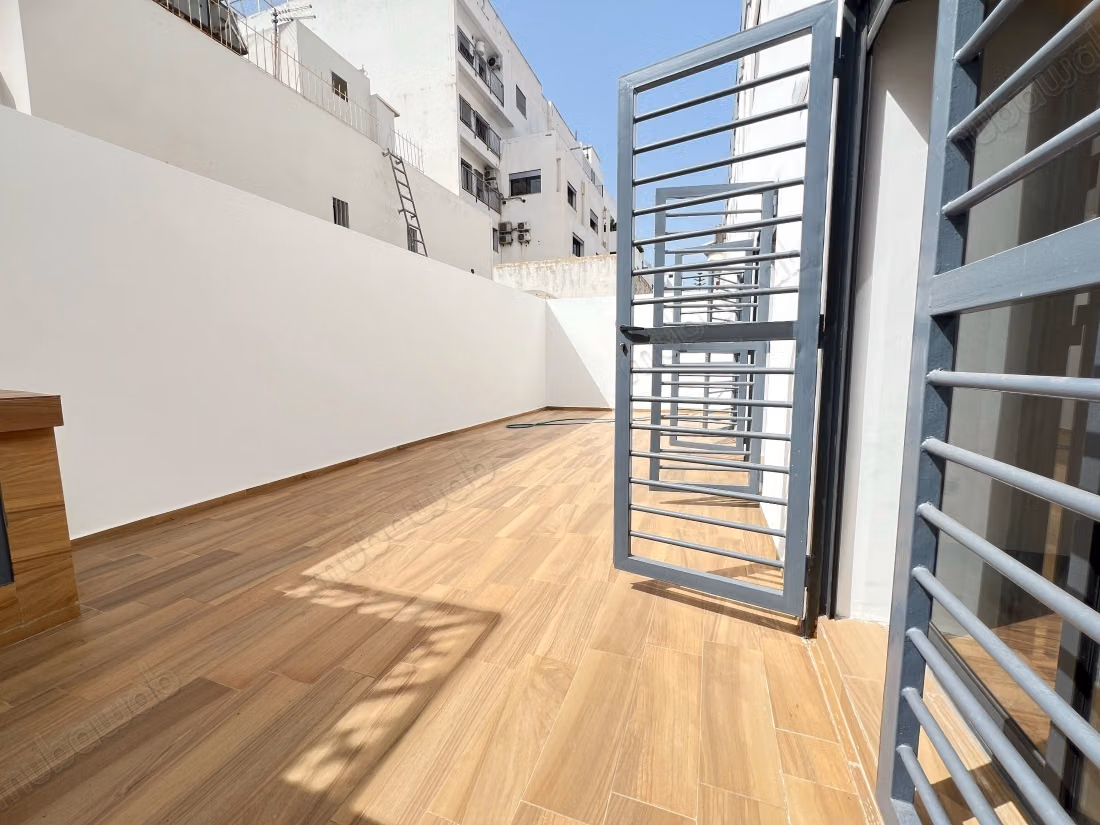 Bel appartement non meublé à louer sur Oasis
