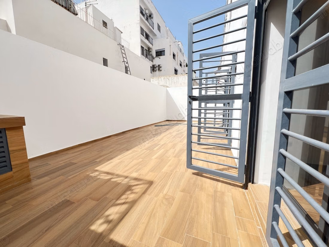 Bel appartement non meublé à louer sur Oasis