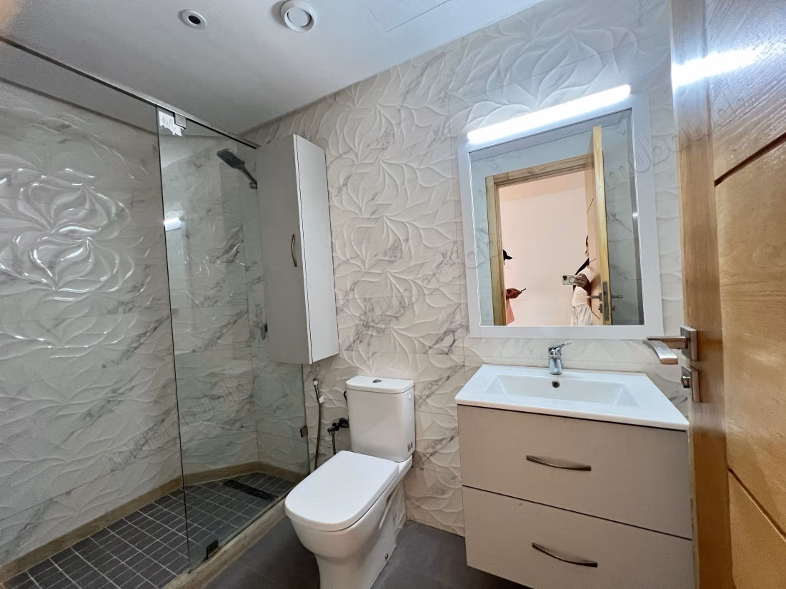 Bel appartement non meublé à louer sur Oasis