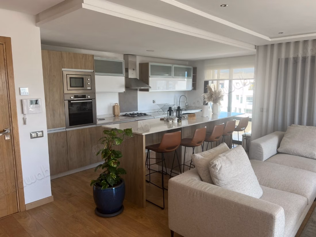 Penthouse en location à Ferme Bretonne 
Hay Arraha. Superficie 130 m². Bien meublé
