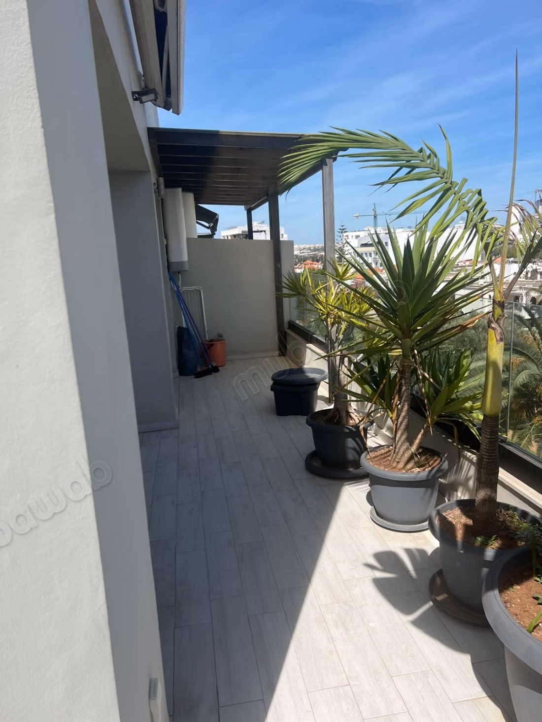 Penthouse en location à Ferme Bretonne 
Hay Arraha. Superficie 130 m². Bien meublé