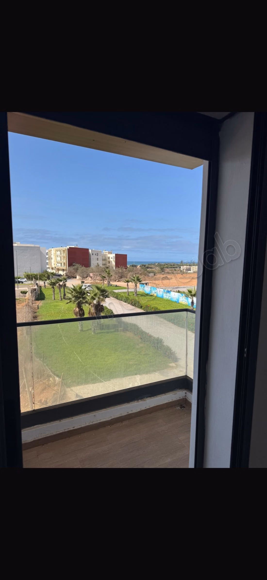Splendid villa for sale in Harhoura. 8 large rooms. Beautiful terrace and garden