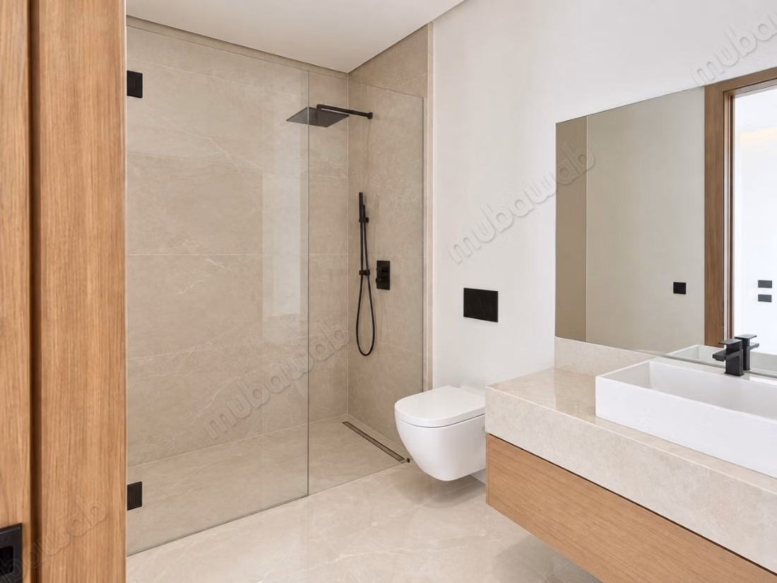 Elegant Villa with Pool Near the Golf Courses