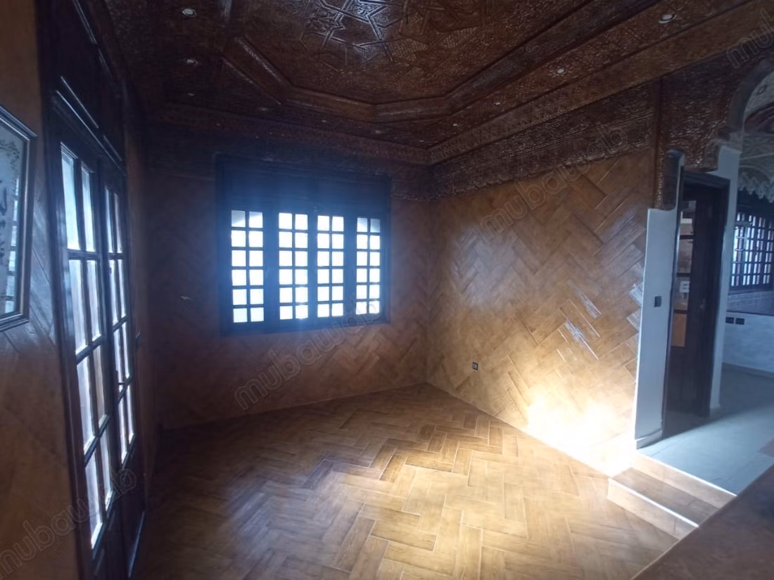 Luxe villa te huur in Harhoura. 8 comfortabele kamers. Inbraakwerende deur, Marokkaanse lounge
