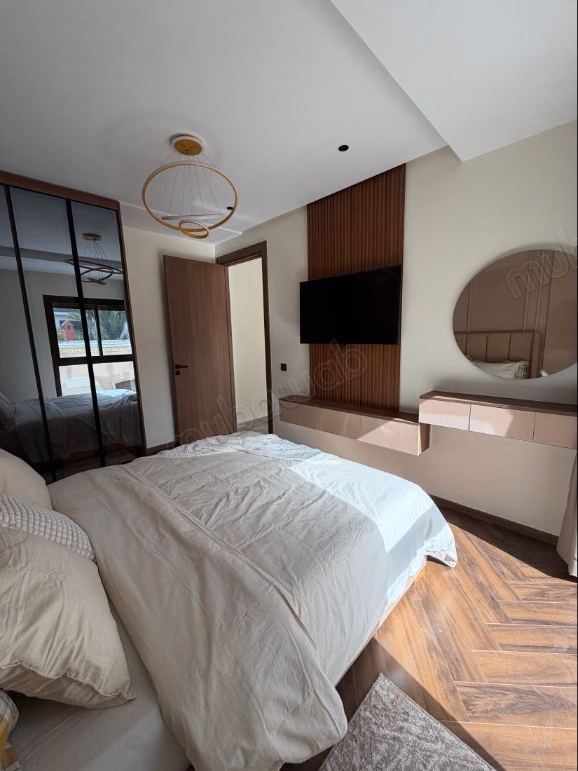 Superbe appartement à louer à Les princesses. 
1 Pièce. Meublé