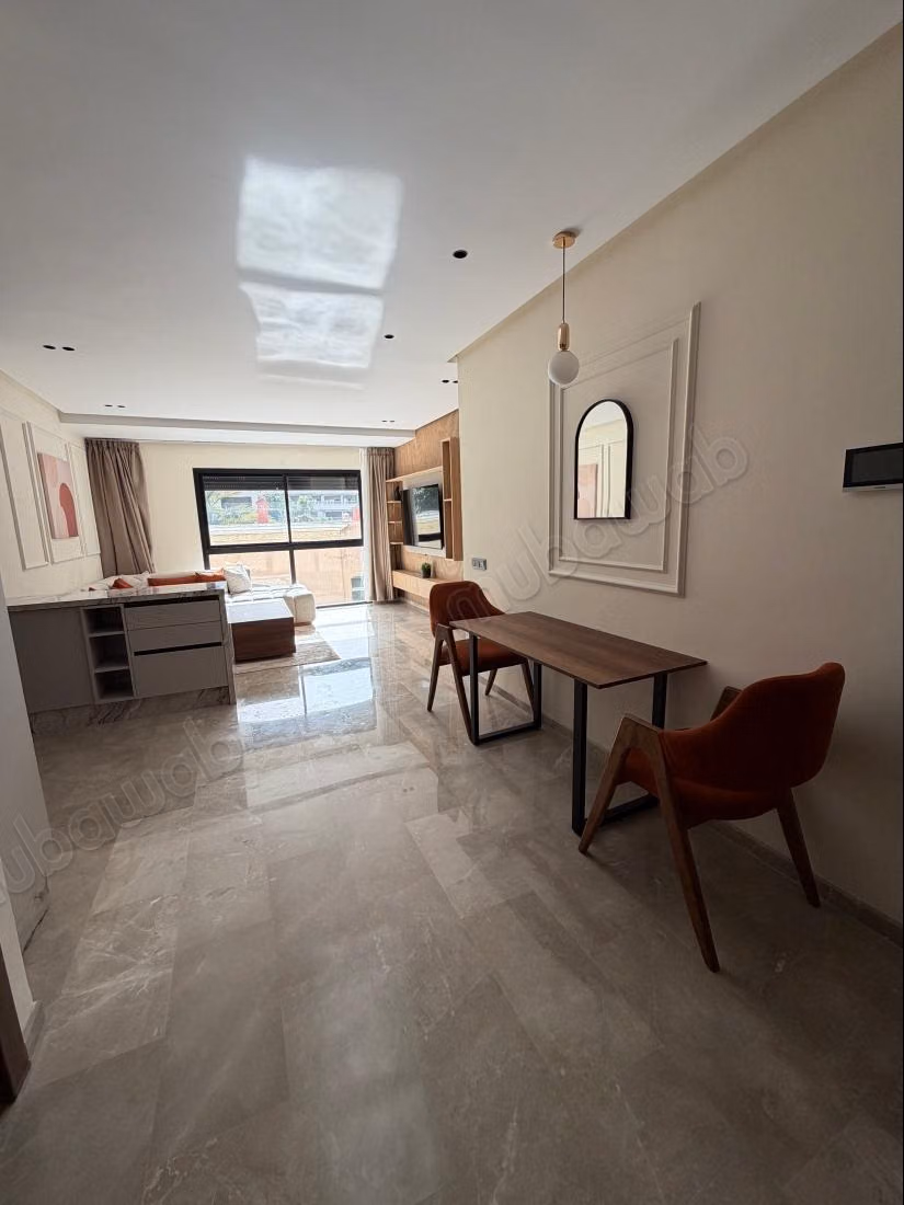 Superbe appartement à louer à Les princesses. 
1 Pièce. Meublé