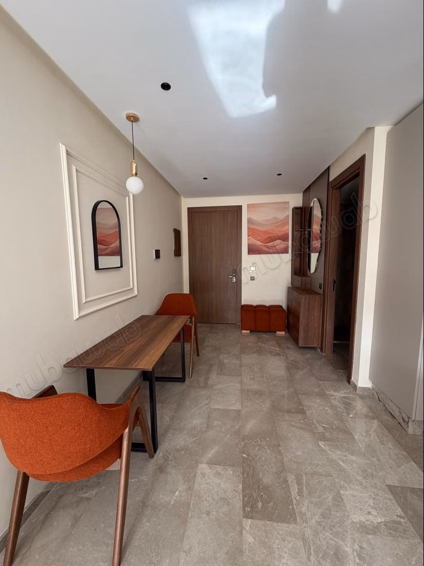 Superbe appartement à louer à Les princesses. 
1 Pièce. Meublé
