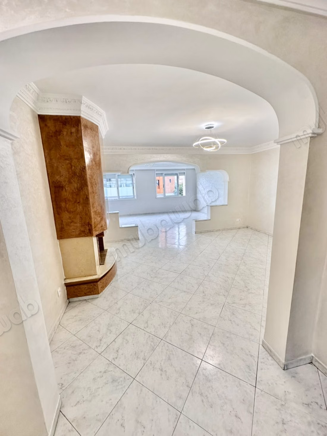 Très bel appartement en location à Maârif Extension. 3 chambres agréables. Ascenseur