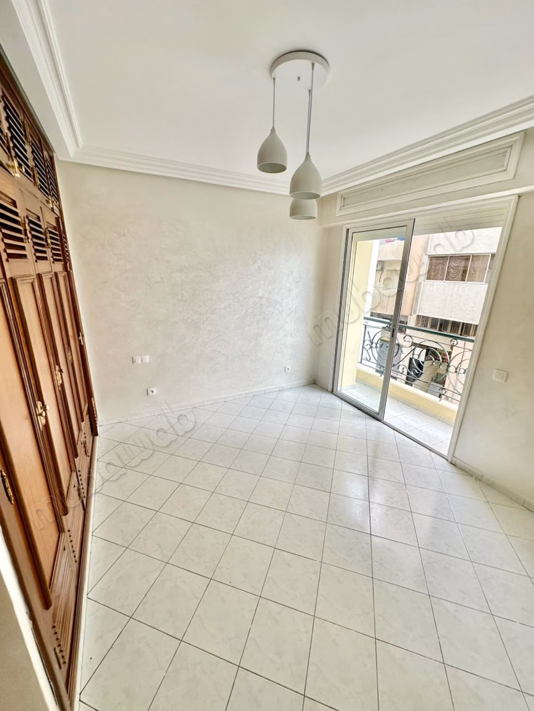 Très bel appartement en location à Maârif Extension. 3 chambres agréables. Ascenseur