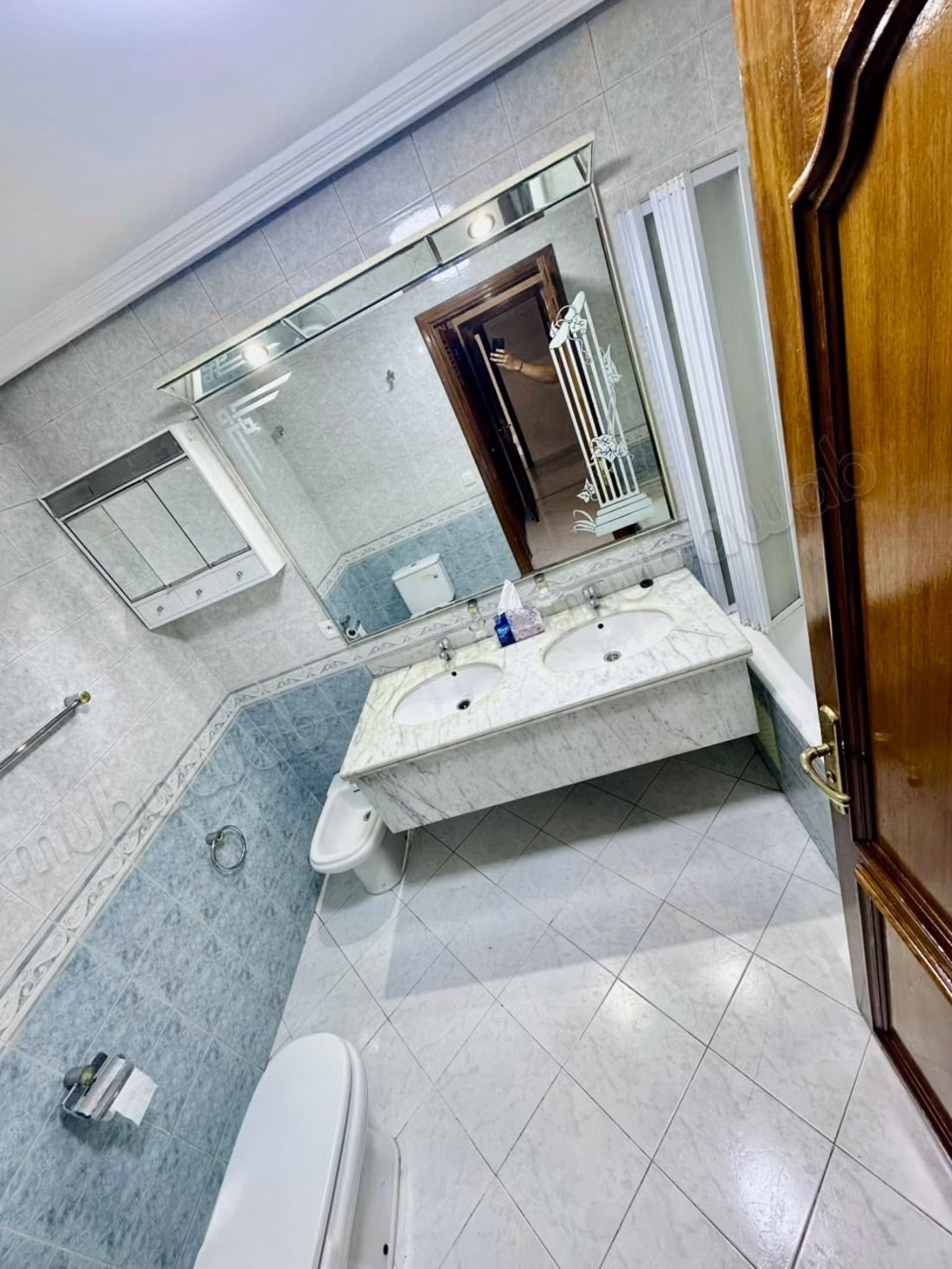 Très bel appartement en location à Maârif Extension. 3 chambres agréables. Ascenseur