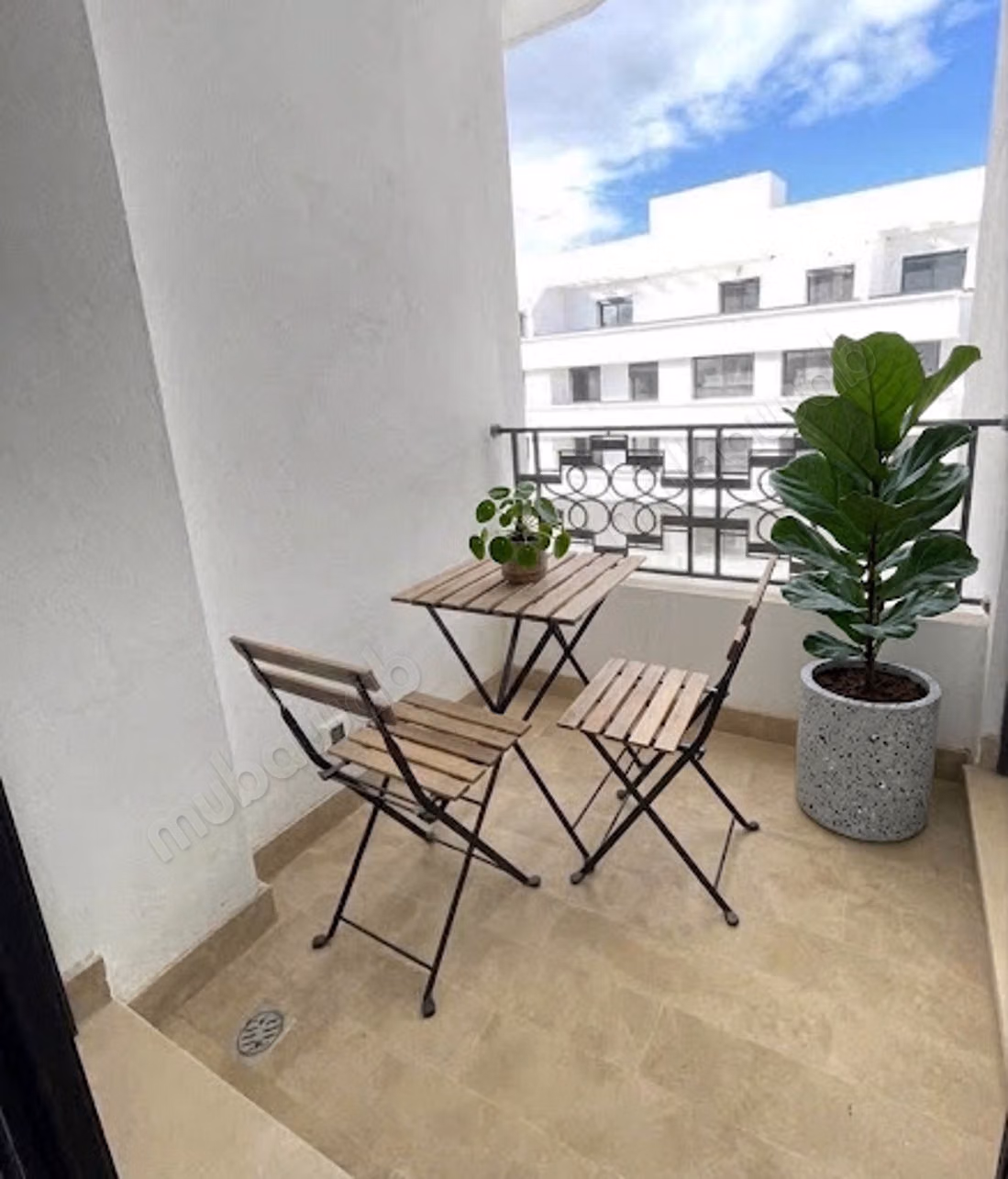 Mooi appartement te huur in Gauthier. 1 mooie kamer. Gemeubileerd