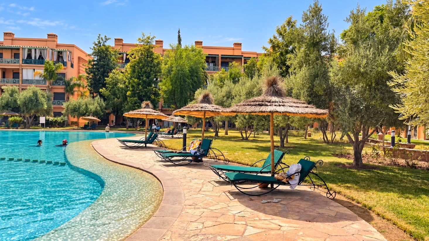 Estudio de 67m² en planta baja con terraza privada y piscina Agdal