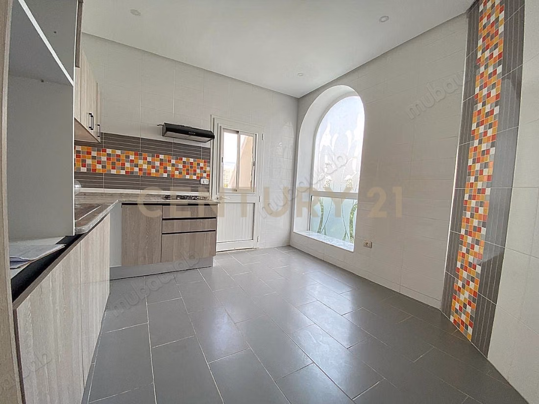 For rent, floor of villa S3 in the Gardens of Carthage