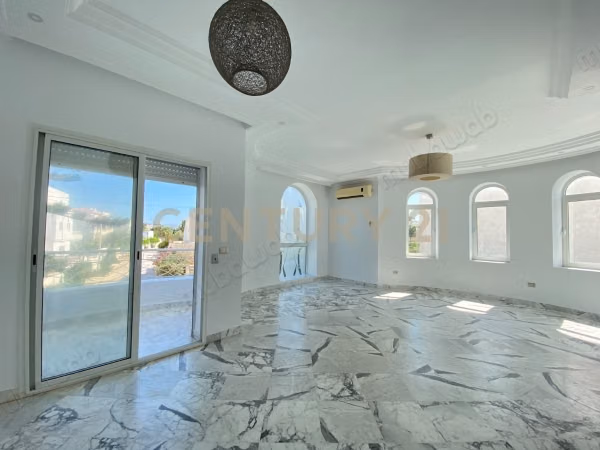 For rent, floor of villa S3 in the Gardens of Carthage