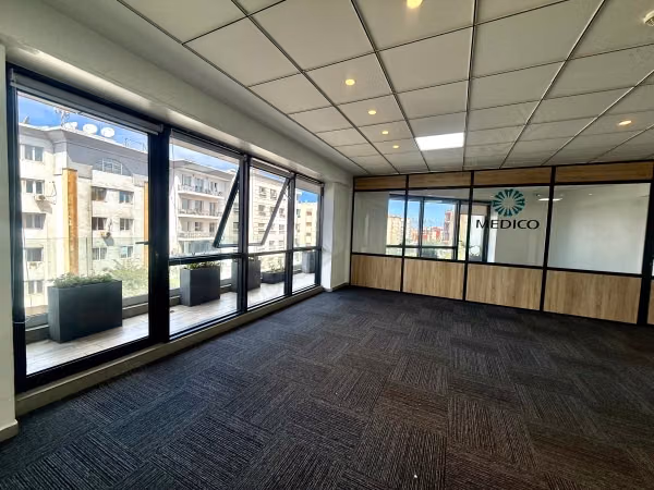 Piattaforma ufficio 90m parco Anfa
