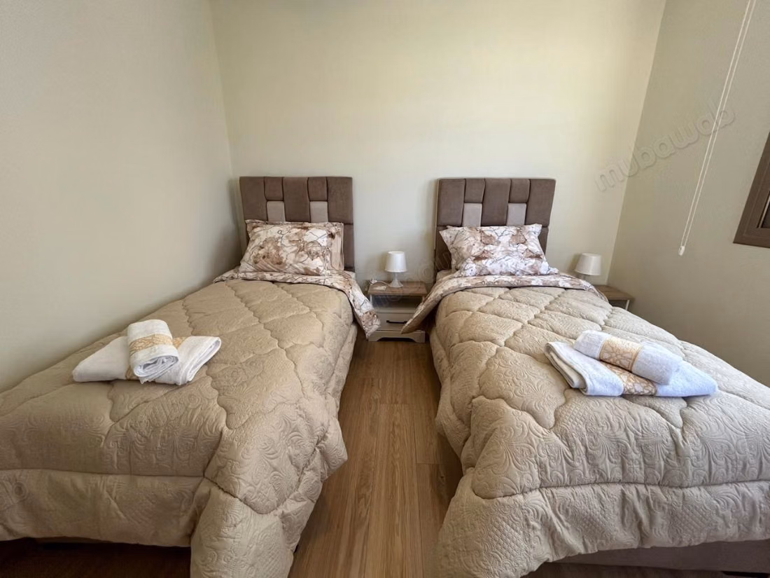 Location d'un appartement à De La Plage. Superficie 132 m². Bien meublé