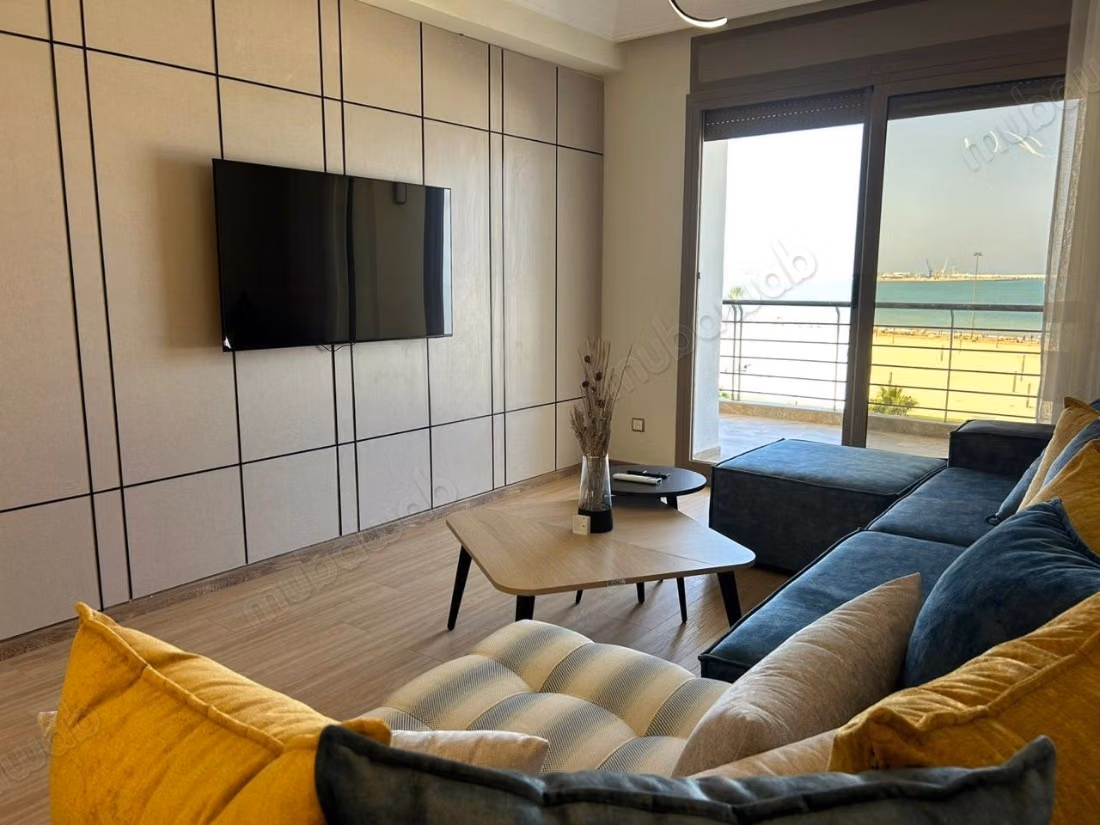 Location d'un appartement à De La Plage. Superficie 132 m². Bien meublé