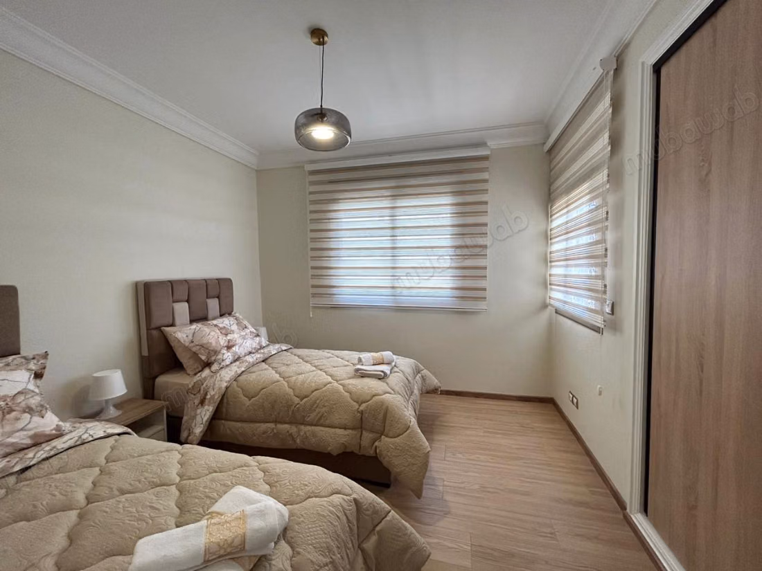 Location d'un appartement à De La Plage. Superficie 132 m². Bien meublé