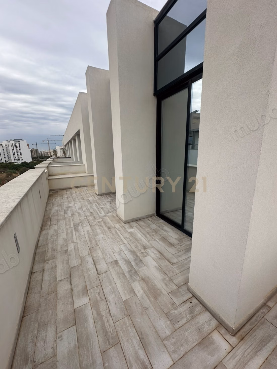 For rent office H4 Jardins de Carthage