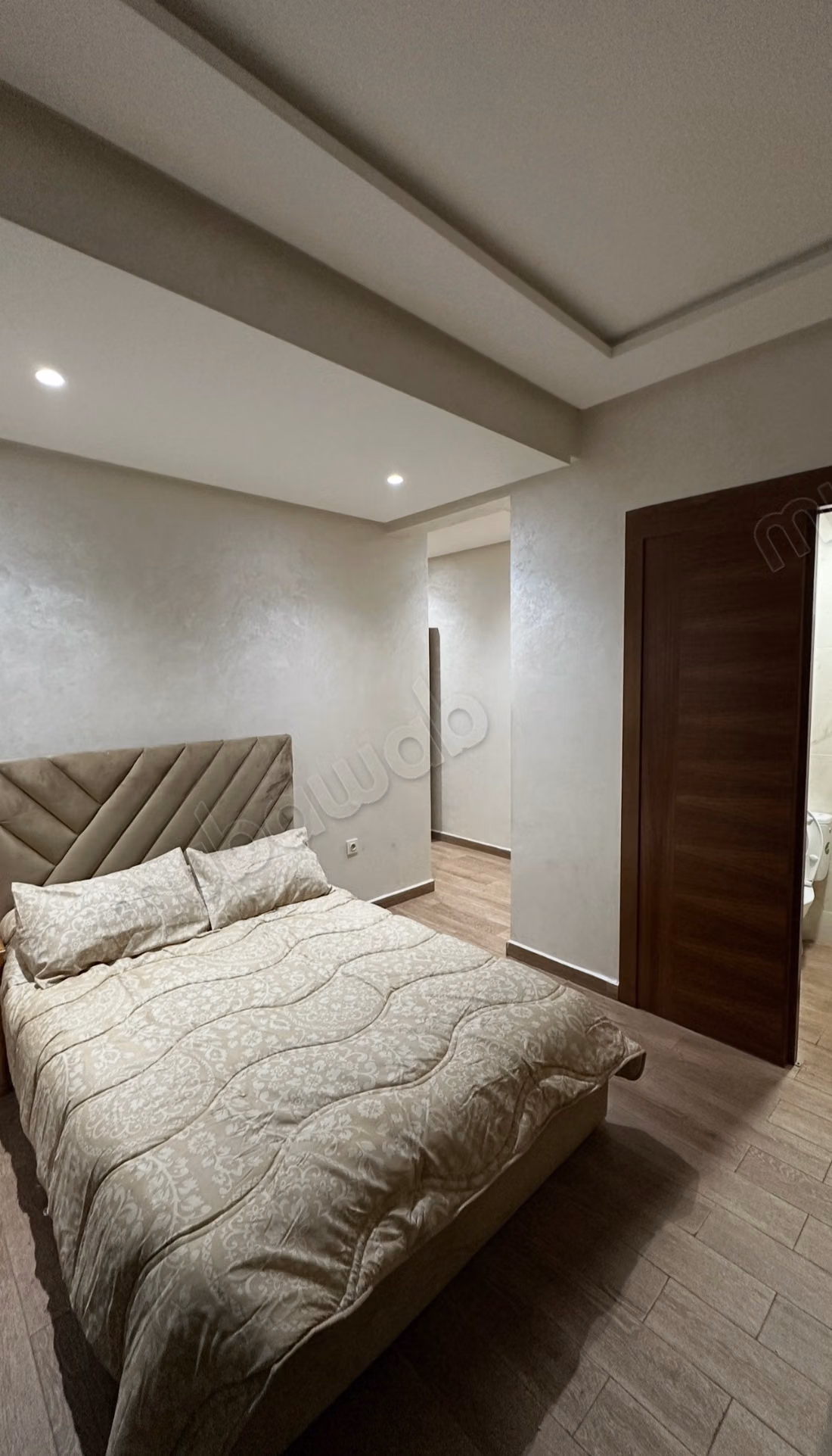 Appartementen te huur in Aïn Sebaâ. 3 grote kamers. Concierge service en airconditioning
