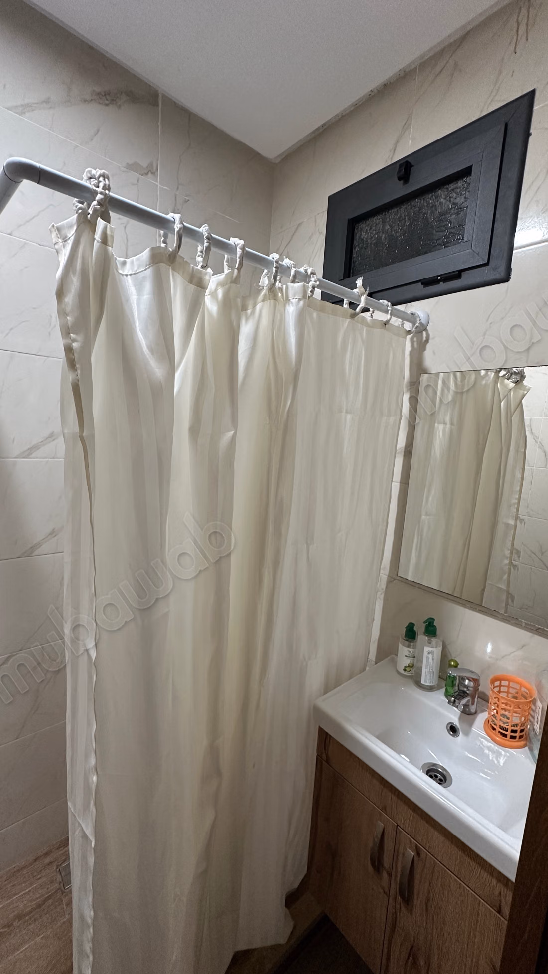 Appartementen te huur in Aïn Sebaâ. 3 grote kamers. Concierge service en airconditioning