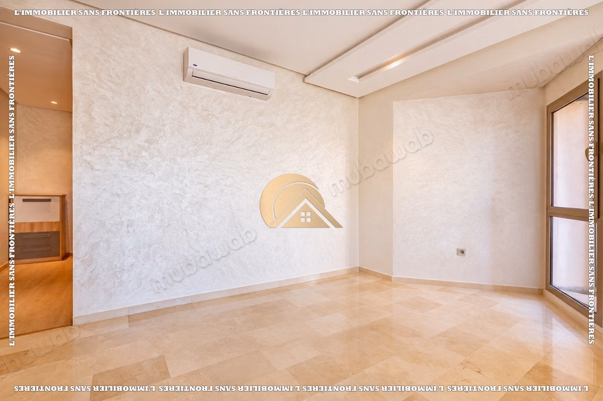 100 m² Apartment for rent in Prestigia – Ground floor, 3 bedrooms, private garden and communal pool