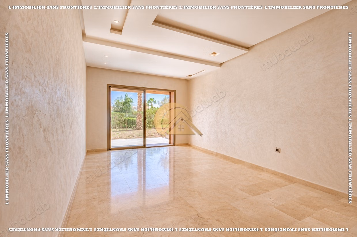 100 m² Apartment for rent in Prestigia – Ground floor, 3 bedrooms, private garden and communal pool
