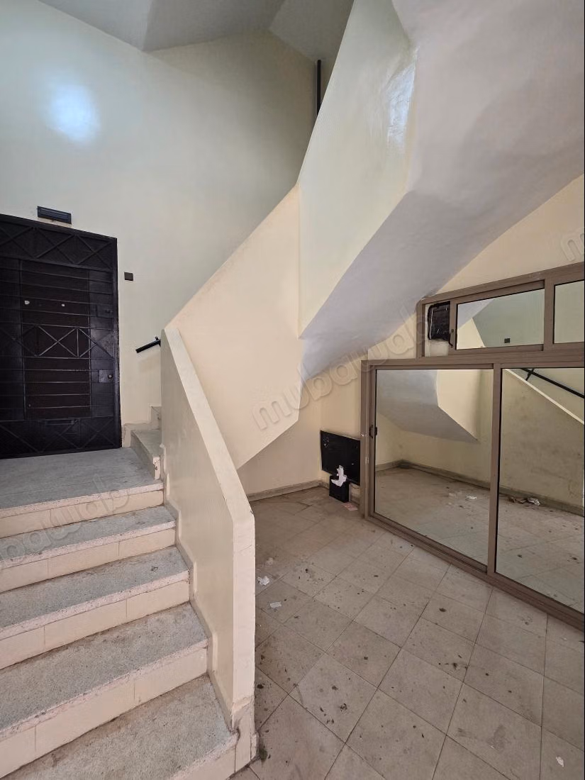 Studio 3ème Sans Ascenseur Ain Mezouar