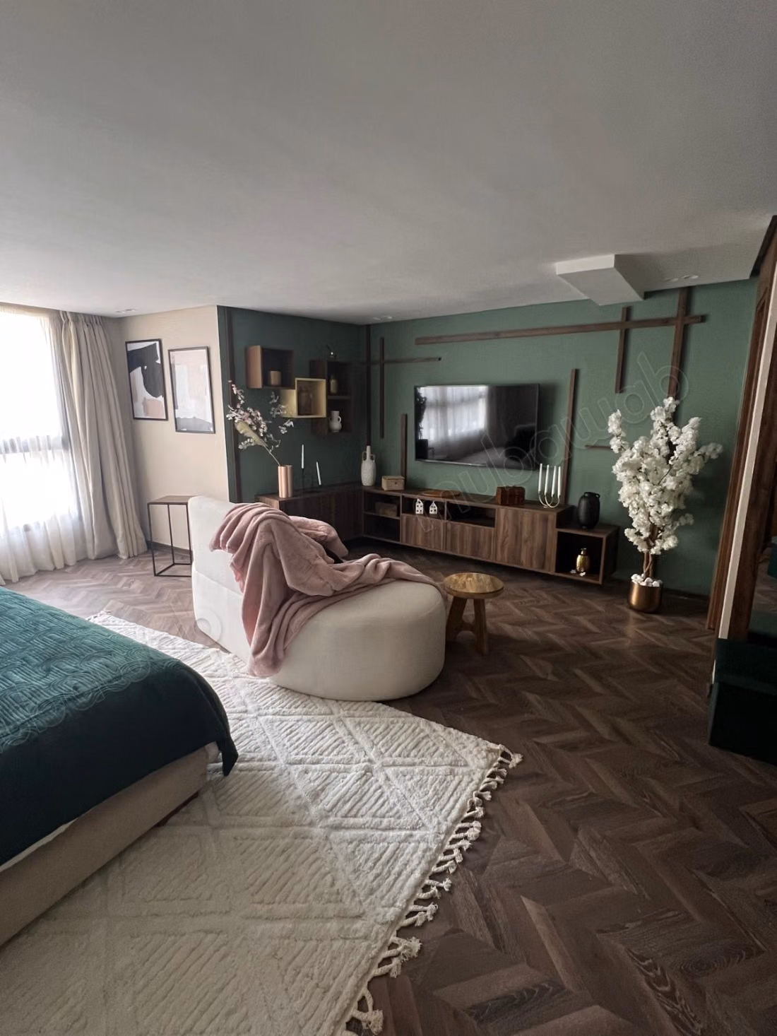 A LOUER duplex avec terrasse 
Quartier des Hopitaux