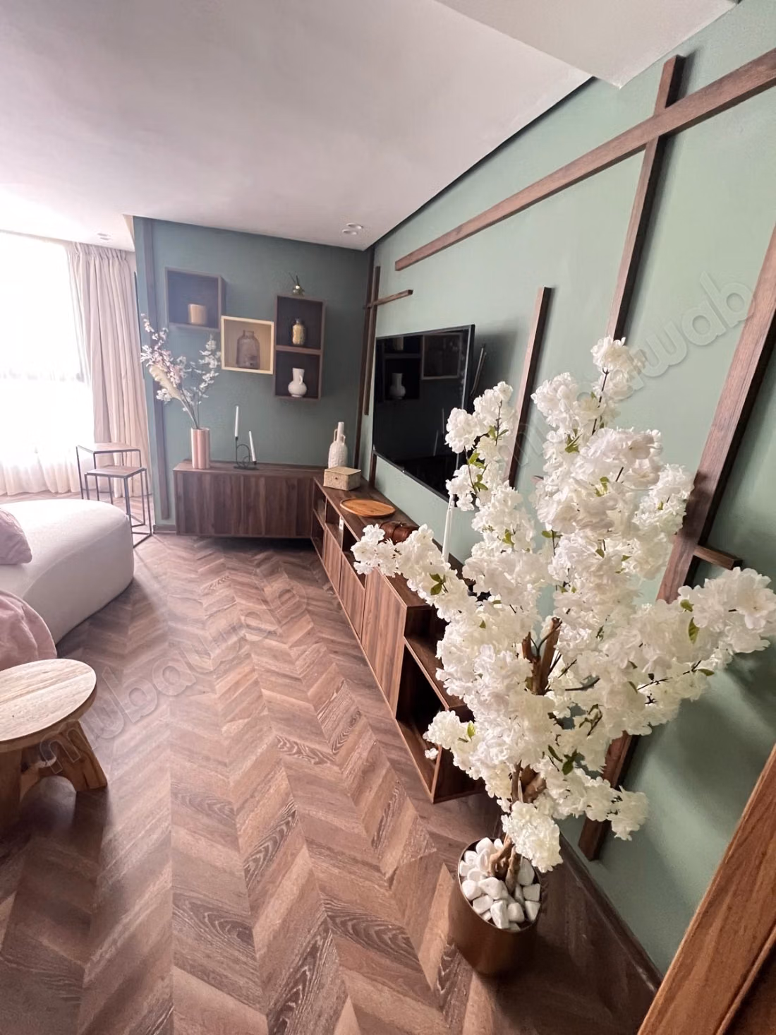 A LOUER duplex avec terrasse 
Quartier des Hopitaux