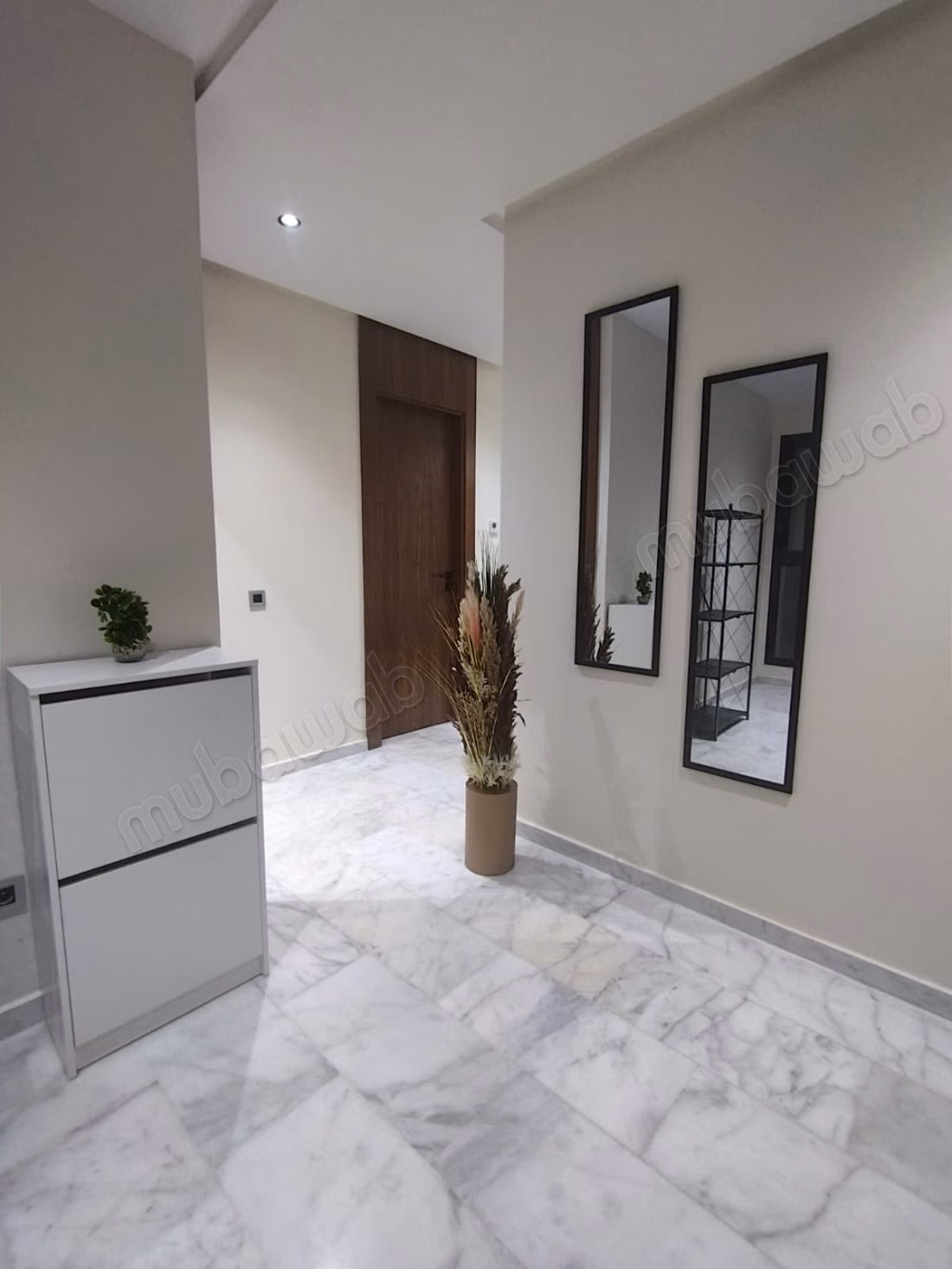 Appartement en location à Riviera. 
2 pièces confortables. 
Bien meublé