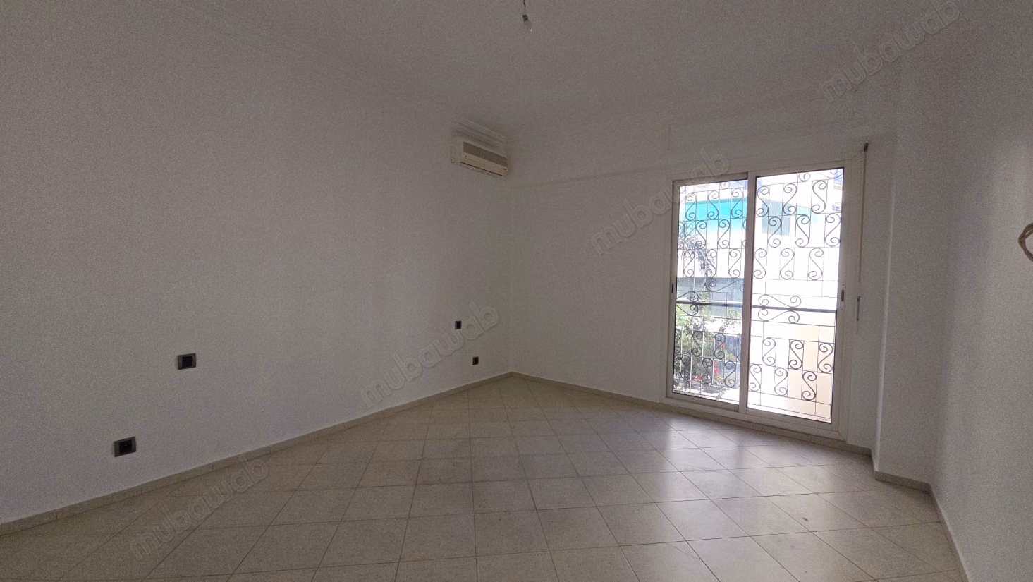 Apartment for sale in Palmier. 4 comfortable rooms. Elevator and parking