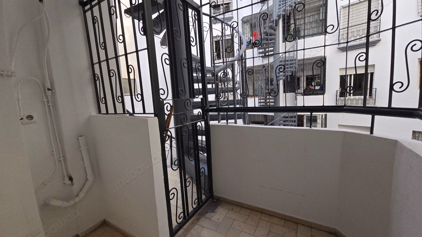 Apartment for sale in Palmier. 4 comfortable rooms. Elevator and parking