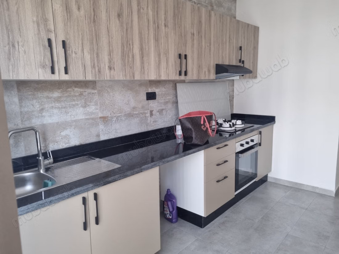 Rent this apartment in Almaz. Area of 125 m². Concierge.