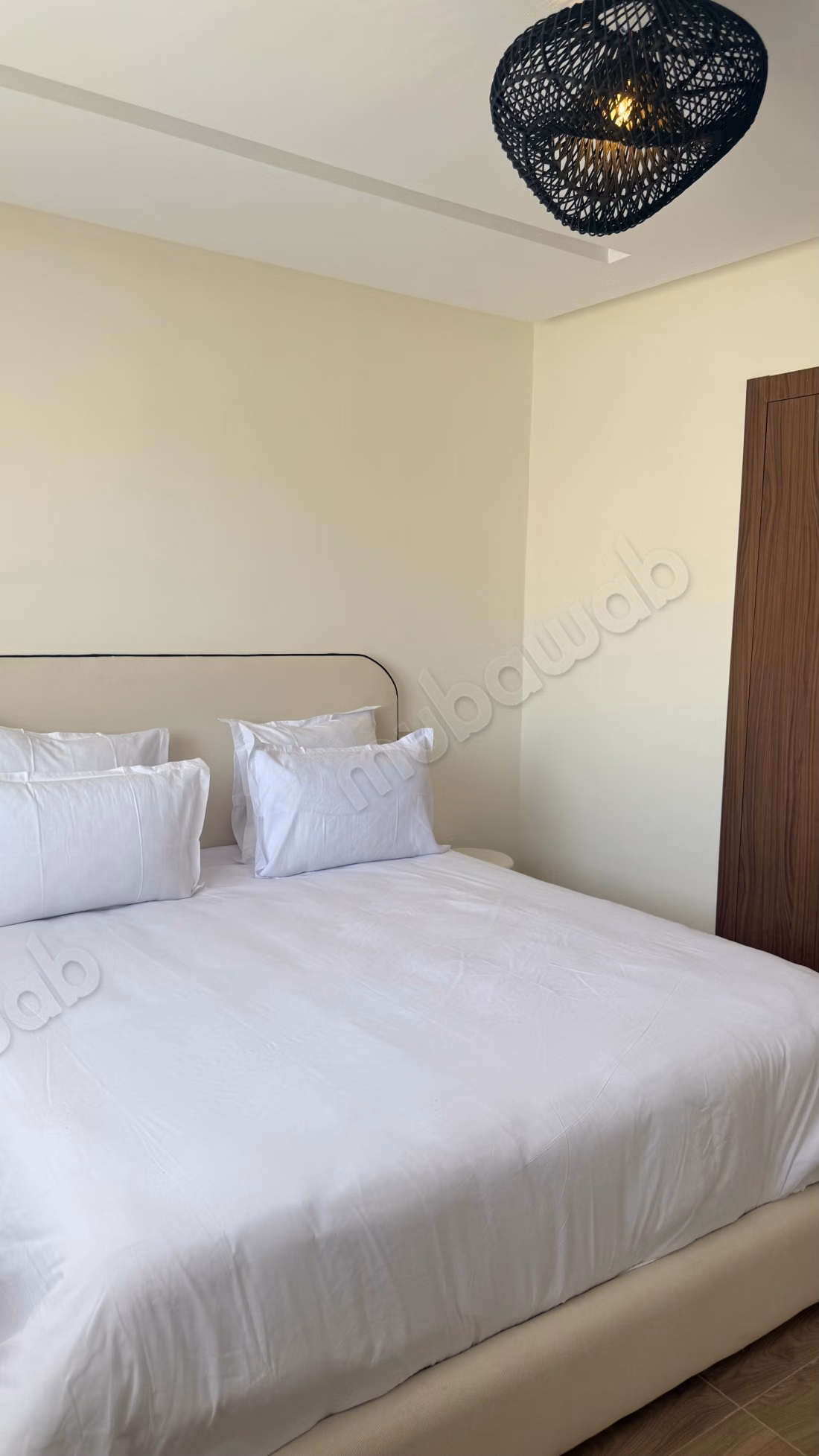 Superbe appartement à louer à Route de l'Ourika.
Surface totale 100 m².
Meublé