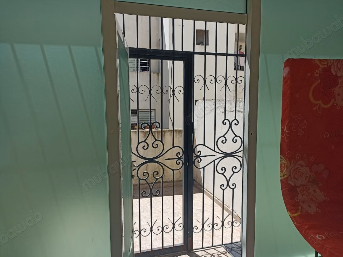 Superbe appartement à vendre à Les Hôpitaux. 2 chambres agréables. Ascenseur et garage — 5