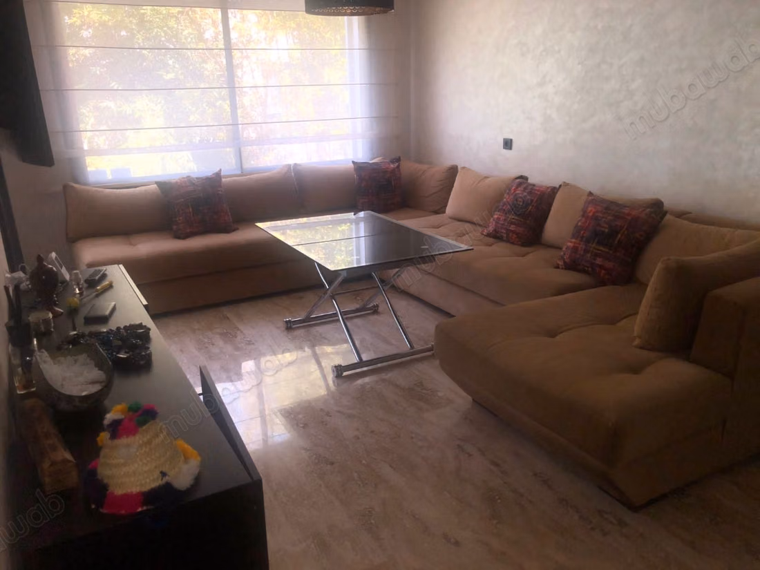 Stupendo appartamento in affitto a Dar Bouazza. 2 belle camere. Ben arredato