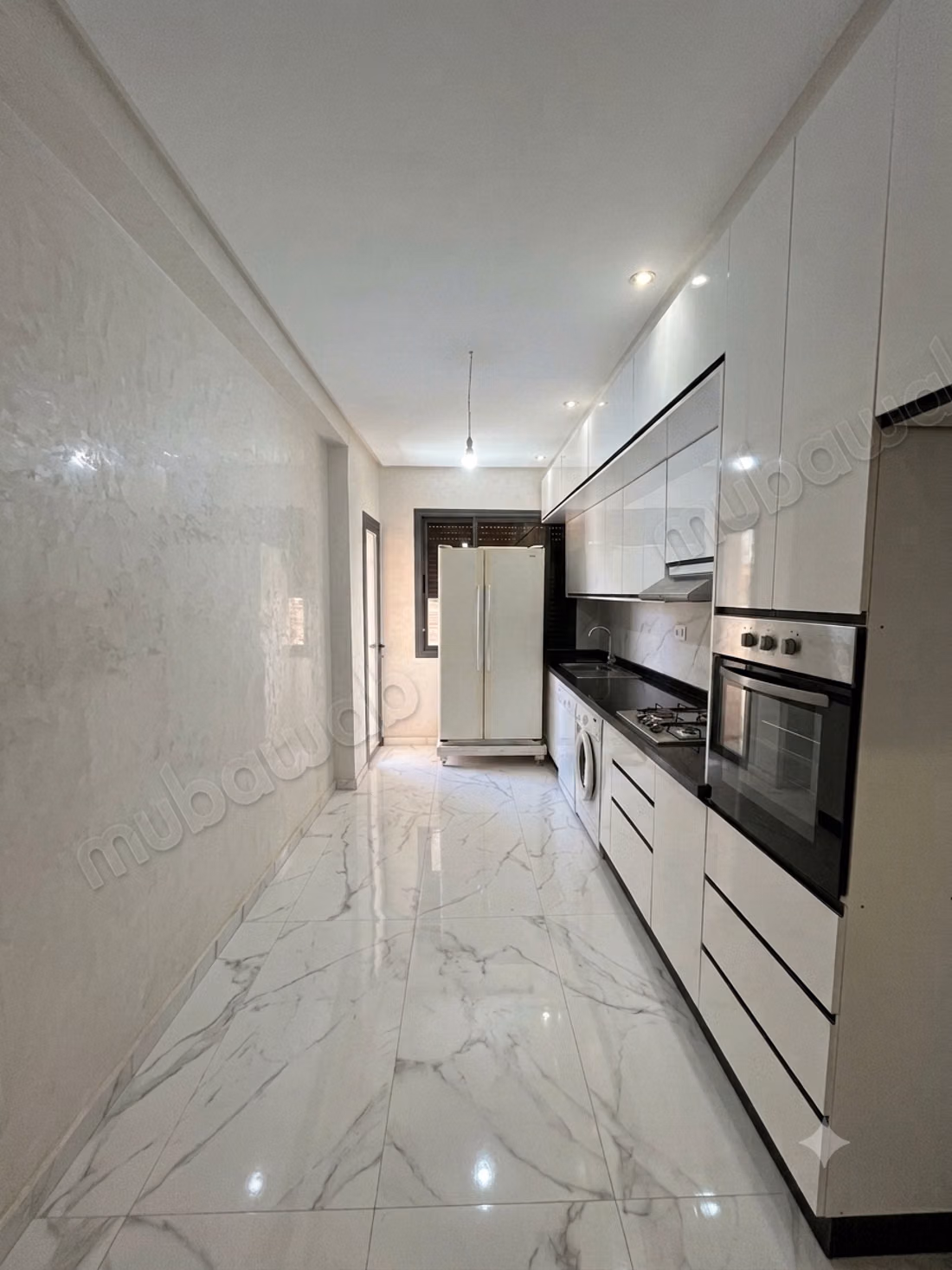 Bellissimo appartamento in affitto a Camp Al Ghoul. Superficie 100 m². Arredato