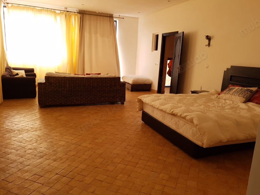 4 Bedroom Villa with Swimming Pool Palm Grove