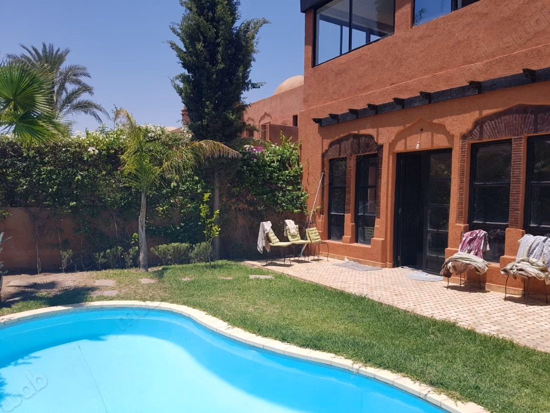 4 Bedroom Villa with Swimming Pool Palm Grove