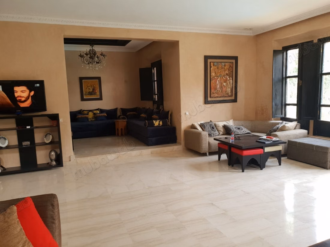 4 Bedroom Villa with Swimming Pool Palm Grove