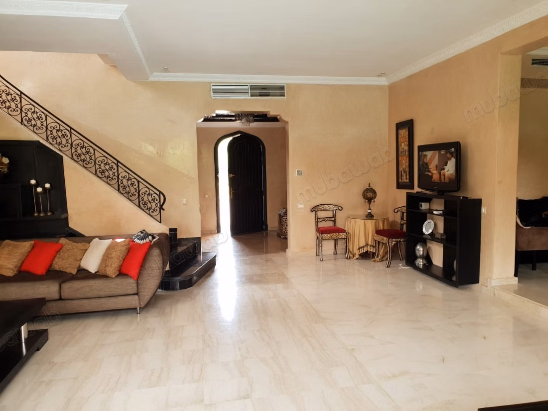 4 Bedroom Villa with Swimming Pool Palm Grove