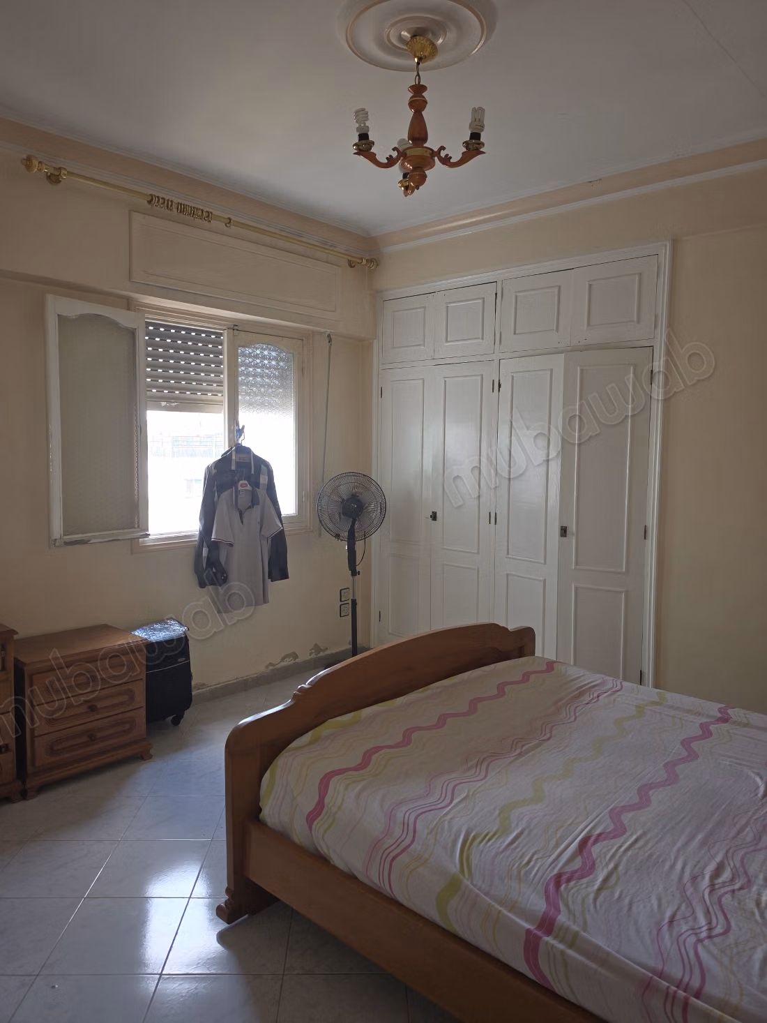 Très bel appartement en location à Mozart. 
4 grandes pièces. 
Meublé