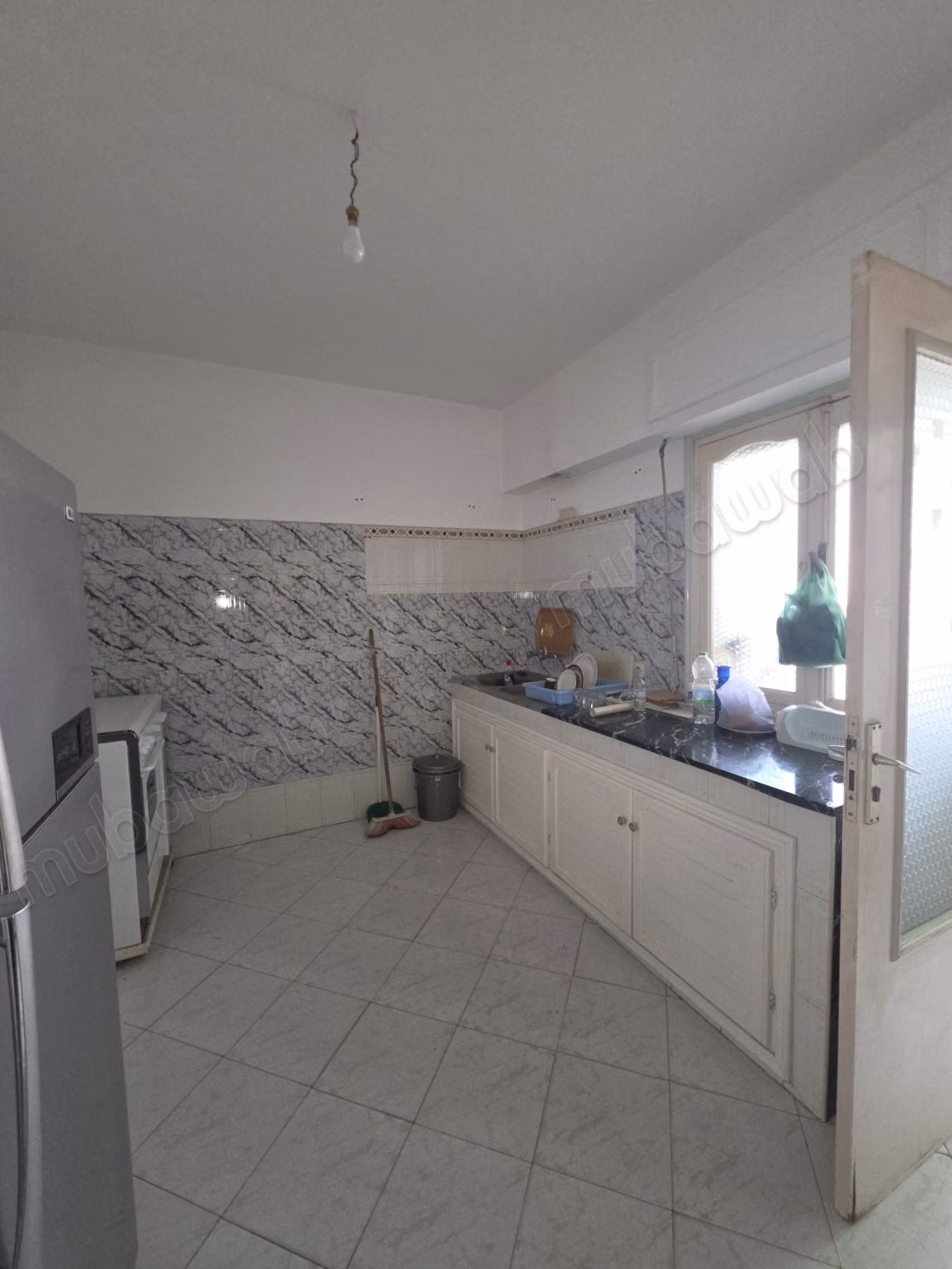 Très bel appartement en location à Mozart. 
4 grandes pièces. 
Meublé