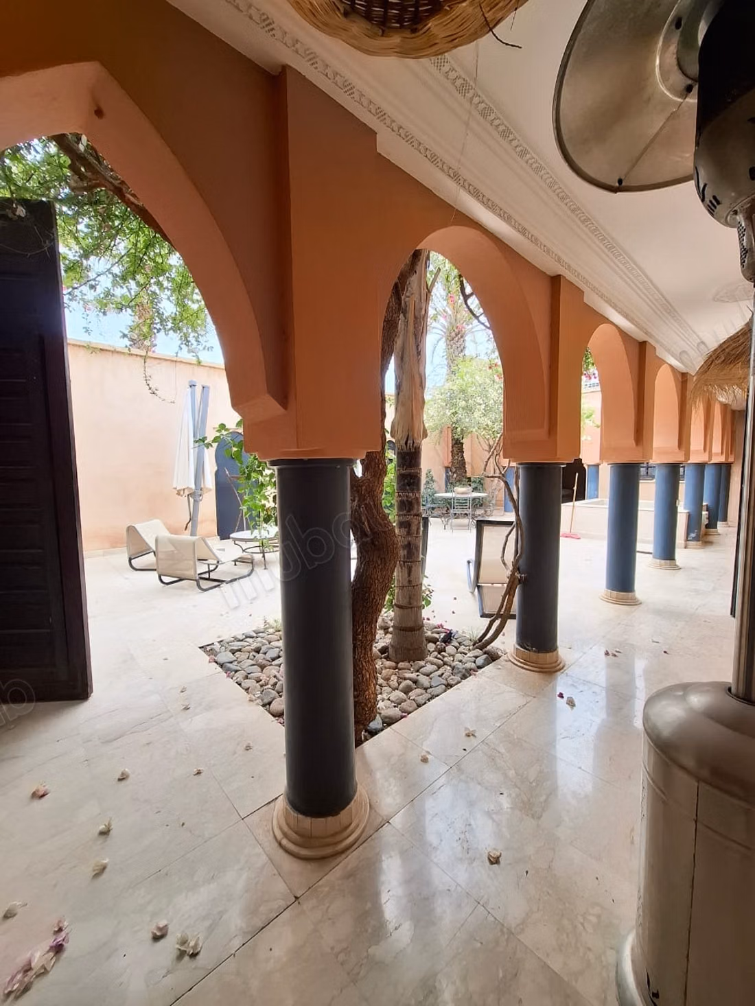 Villa d’Exception à Vendre – Route de Fès, Marrakech