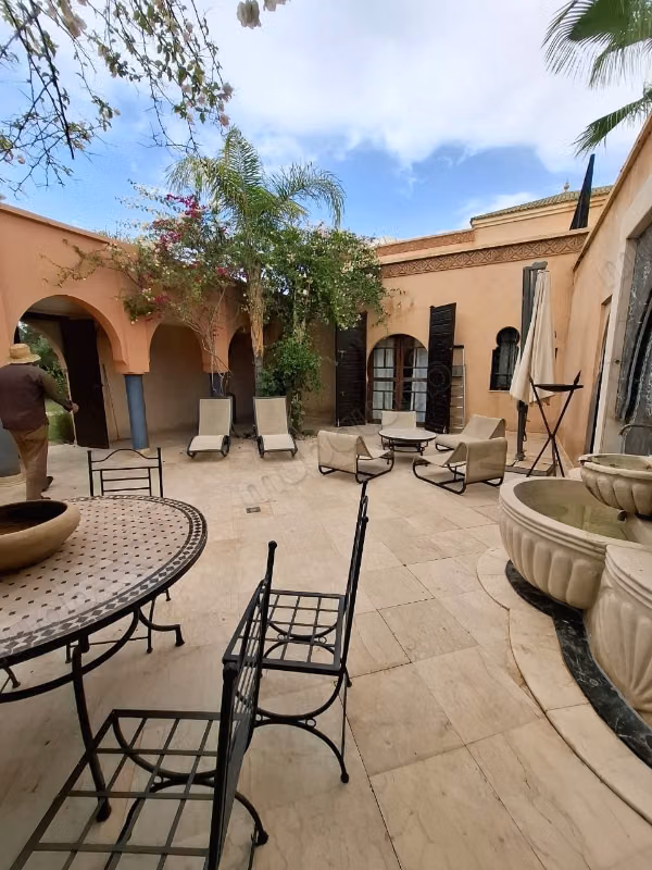 Villa d’Exception à Vendre – Route de Fès, Marrakech